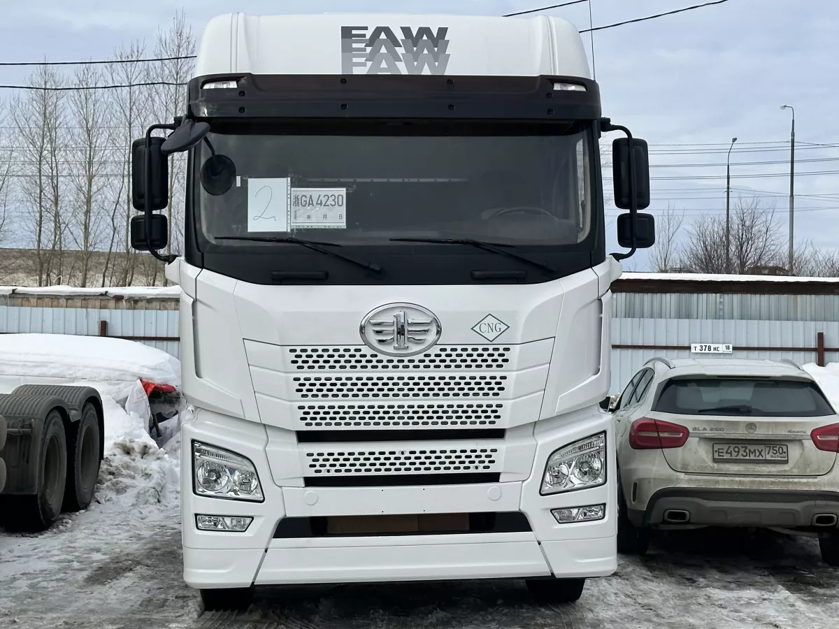 FAW J6 CNG 4×2 на метане