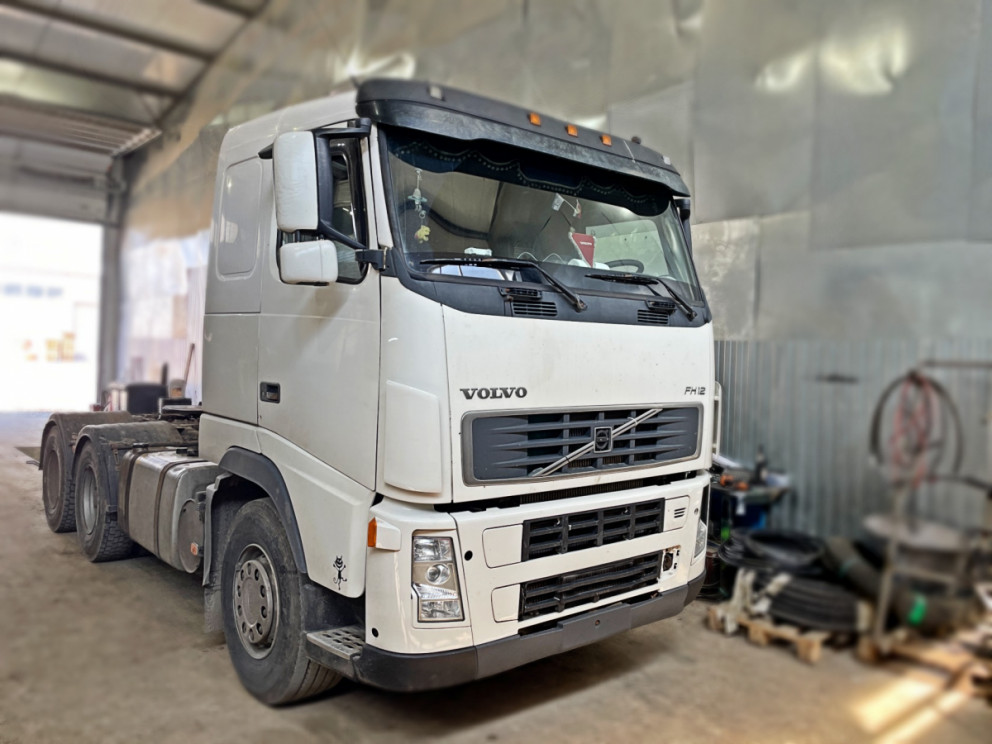 Установка самосвальной гидравлики на Volvo