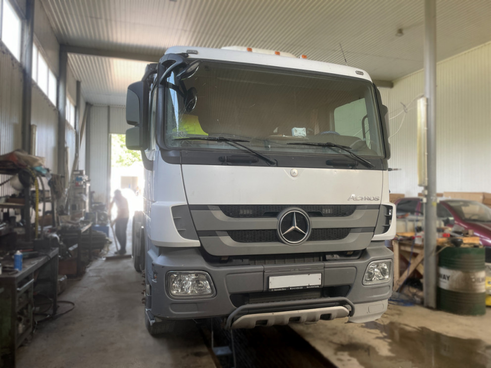 Установка гидравлического оборудования на MERCEDES-BENZ Установка гидравлического оборудования на MERCEDES-BENZ
