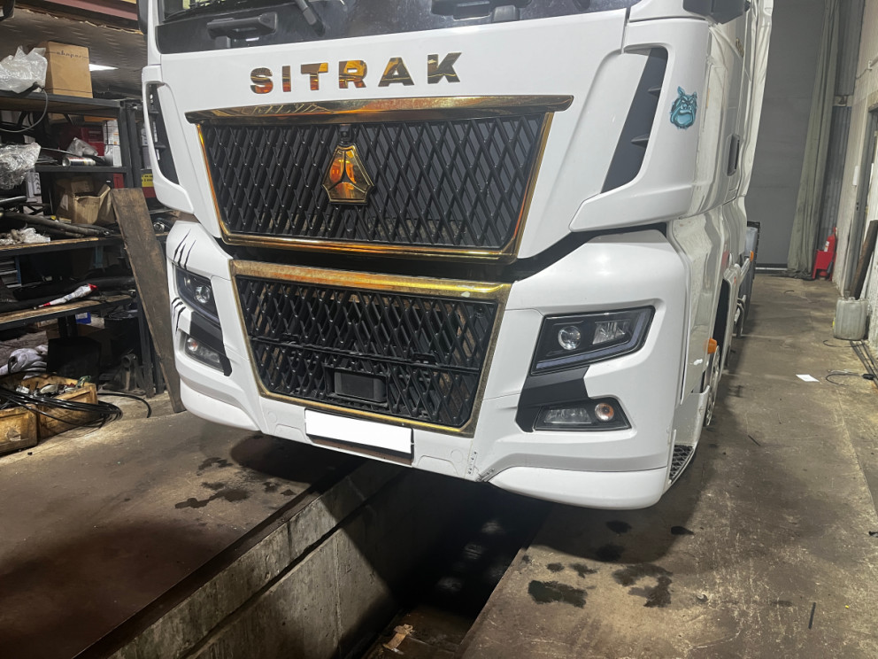 Установка гидравлики на седельный тягач SITRAK C7H