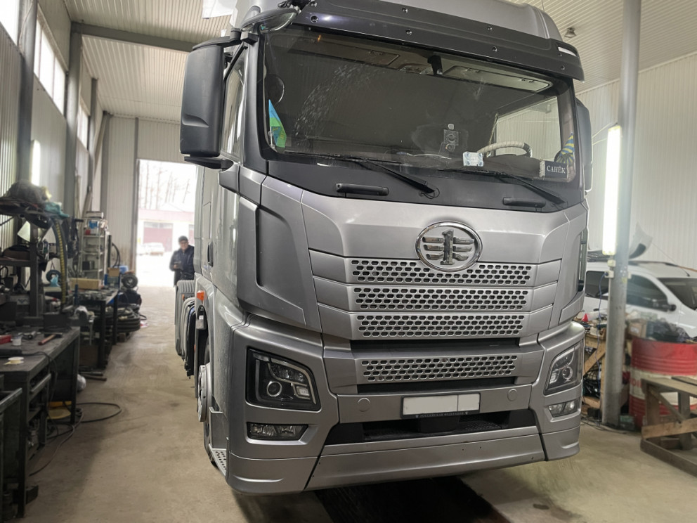 Установка гидравлического оборудования на FAW JH6 в Горячем Ключе