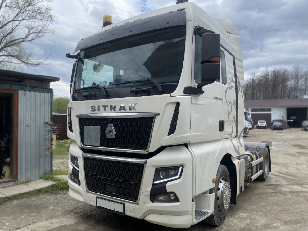 Установка гидравлического оборудования на тягач Sitrak C7H