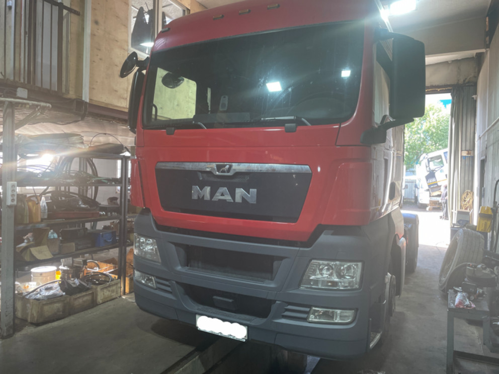 Установка гидравлики на MAN TGS 33.440 Установка гидравлики на MAN TGS 33.440