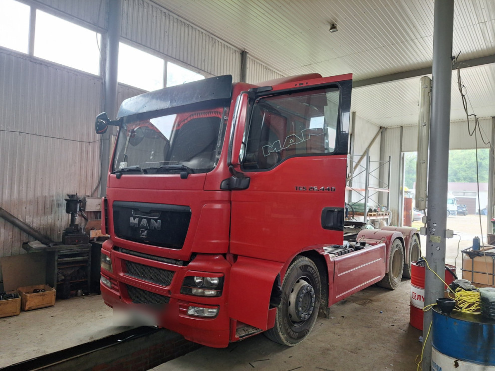 Замена клапана управления подъёмом кузова на тягаче MAN TGX 18.440 в Горячем Ключе