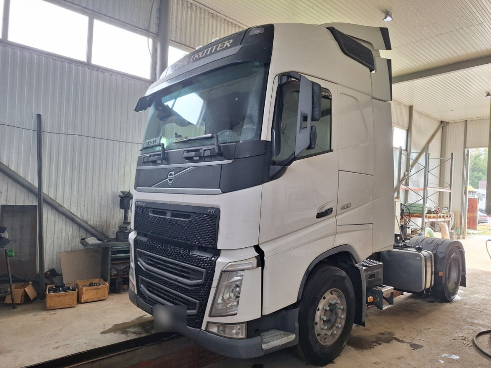 Замена гидробака на тягаче VOLVO FH в Горячем Ключе Замена гидробака на тягаче VOLVO FH в Горячем Ключе