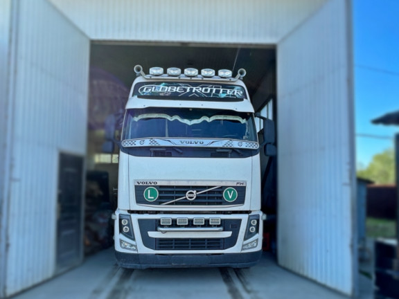 Гидрофикация тягача Volvo под полуприцеп автовоз